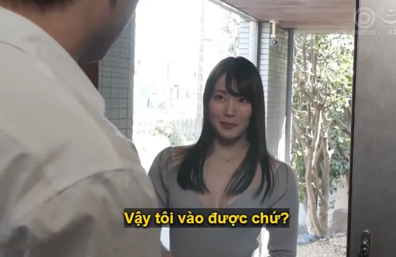 Người anh trai giàu sang bị cô em gái xinh đẹp nhà bên cạnh, vừa mới dọn về cùng ông chồng mới, chủ động dụ dỗ quan hệ.